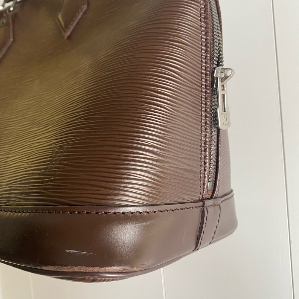 LOUIS VUITTON Moka Brown Epi Leather Alma PM Bag - Picture 6 of 14